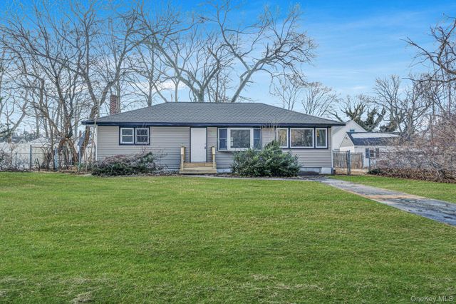 4902 Express Drive S, Ronkonkoma, NY 11779