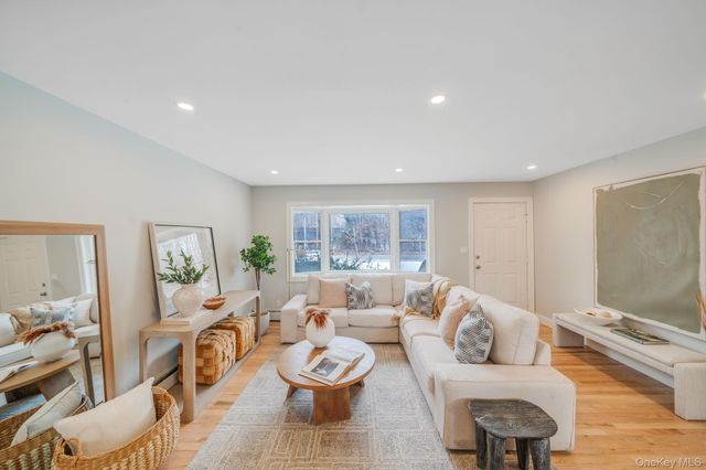 4902 Express Drive S, Ronkonkoma, NY 11779