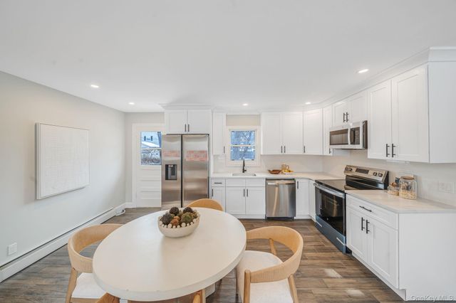 4902 Express Drive S, Ronkonkoma, NY 11779