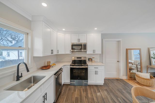 4902 Express Drive S, Ronkonkoma, NY 11779