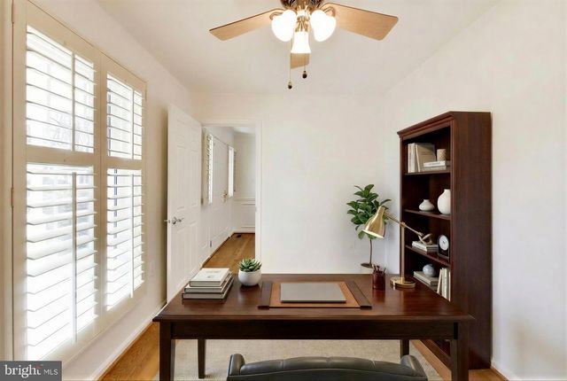 9321 HOBART CT, Fairfax, VA 22032