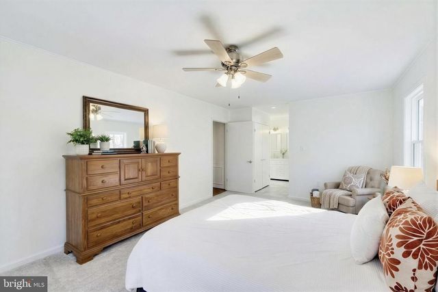 9321 HOBART CT, Fairfax, VA 22032