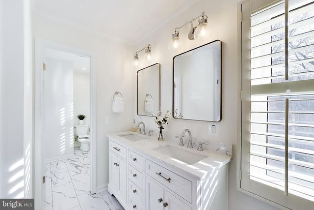 9321 HOBART CT, Fairfax, VA 22032