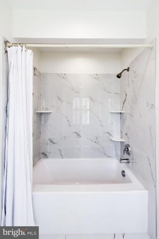 9321 HOBART CT, Fairfax, VA 22032