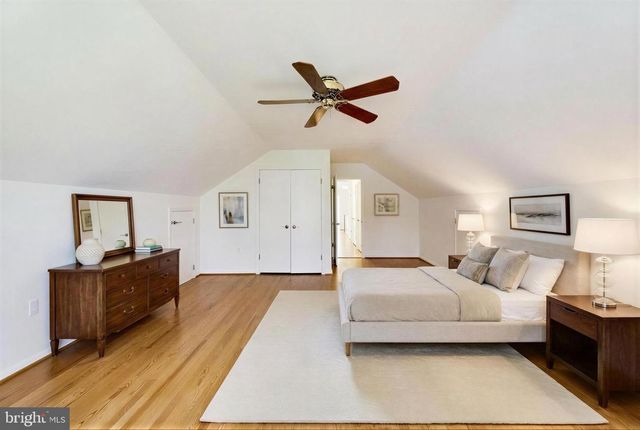 9321 HOBART CT, Fairfax, VA 22032