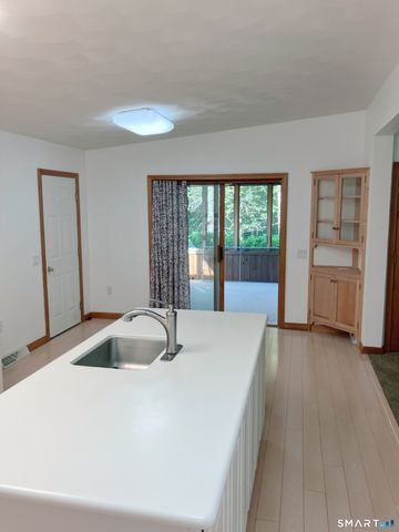 23 Hillcrest Drive, Montville, CT 06382