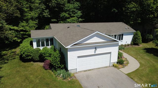 23 Hillcrest Drive, Montville, CT 06382
