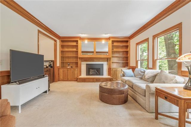 15007 W 76th Street, Lenexa, KS 66216