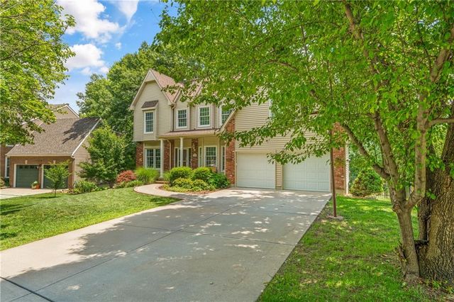 15007 W 76th Street, Lenexa, KS 66216