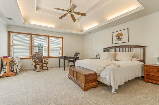 15007 W 76th Street, Lenexa, KS 66216