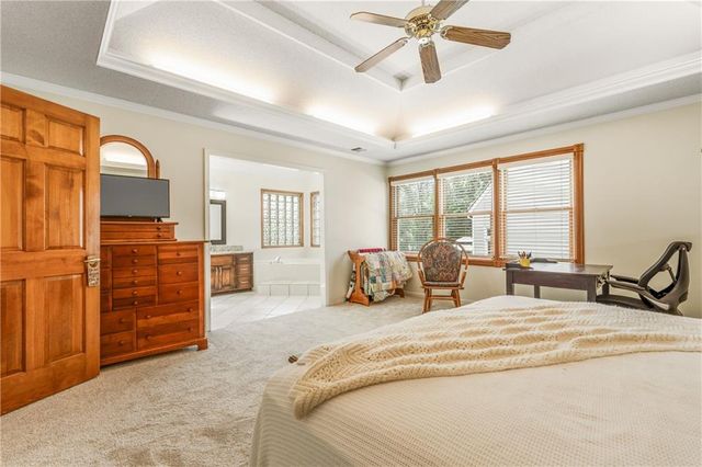 15007 W 76th Street, Lenexa, KS 66216