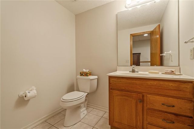 15007 W 76th Street, Lenexa, KS 66216