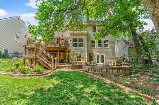 15007 W 76th Street, Lenexa, KS 66216