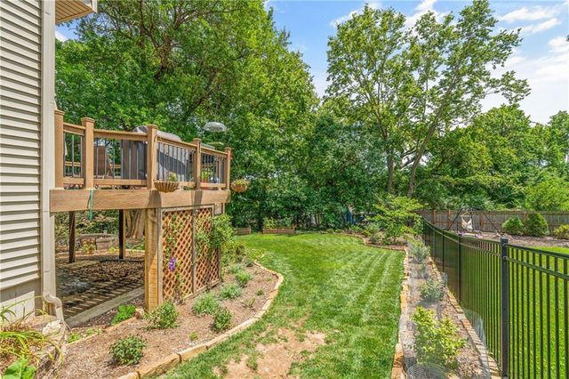 15007 W 76th Street, Lenexa, KS 66216