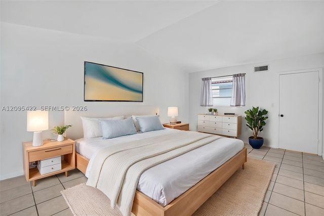 8825 Harding Ave, Surfside, FL 33154