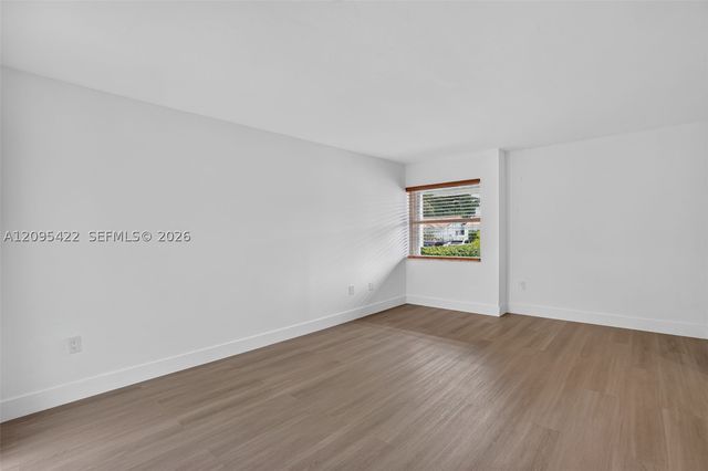 8825 Harding Ave, Surfside, FL 33154