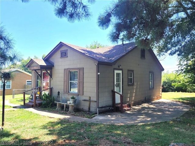 1100 Dechard Street, Van Buren, AR 72956