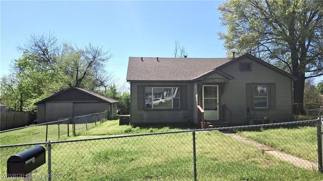 1100 Dechard Street, Van Buren, AR 72956