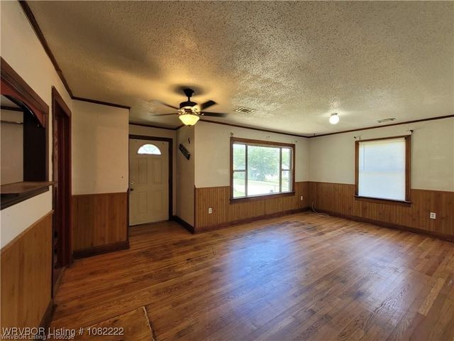1100 Dechard Street, Van Buren, AR 72956