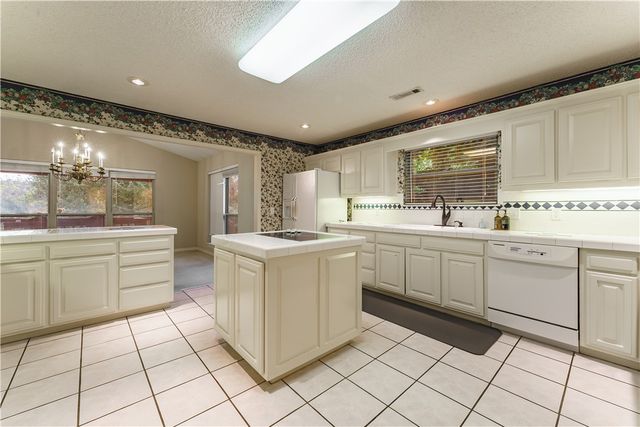 21 Castleford Drive, Bella Vista, AR 72714