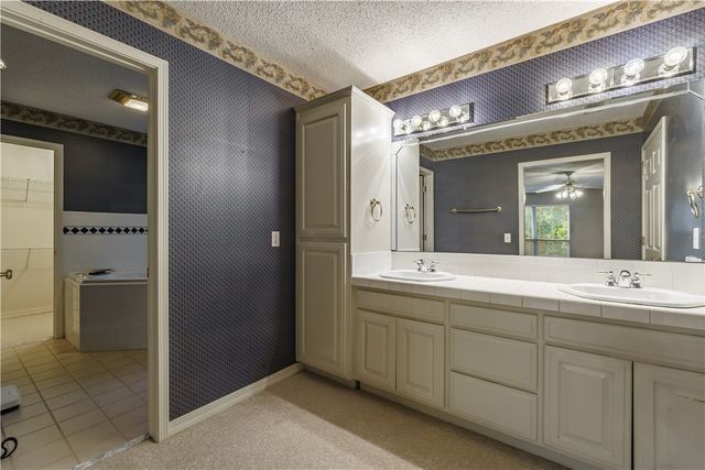 21 Castleford Drive, Bella Vista, AR 72714
