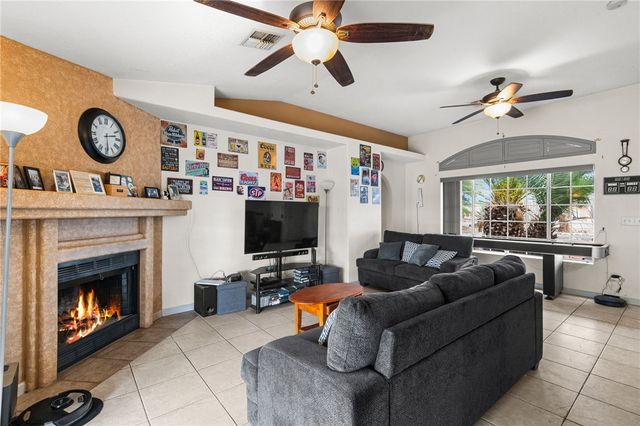 3633 N Milky Way Road, Golden Valley, AZ 86413