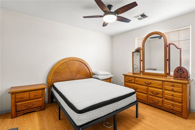 3633 N Milky Way Road, Golden Valley, AZ 86413