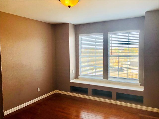 2305 S Crossing DR, Round Rock, TX 78664
