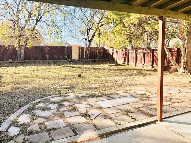 2305 S Crossing DR, Round Rock, TX 78664