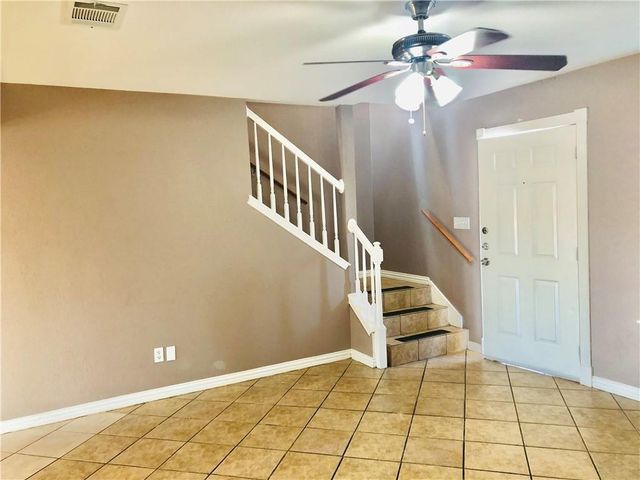 2305 S Crossing DR, Round Rock, TX 78664