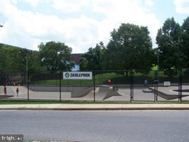 17626 LONGVIEW LN, Olney, MD 20832