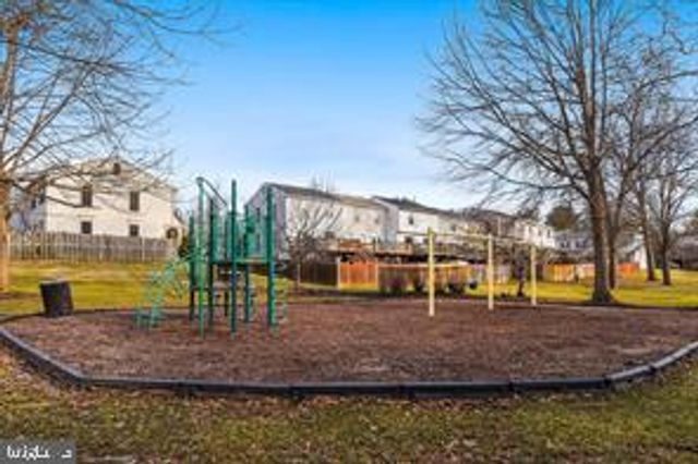 17626 LONGVIEW LN, Olney, MD 20832