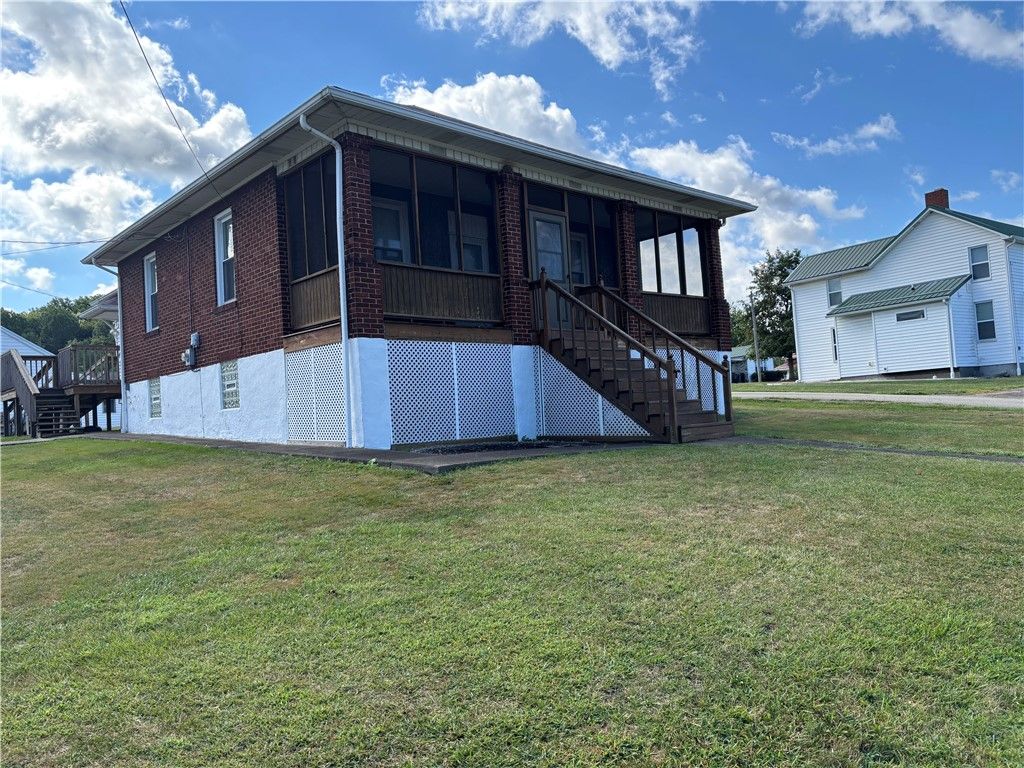 203 Mountain View Rd, South Union Twp, PA 15401