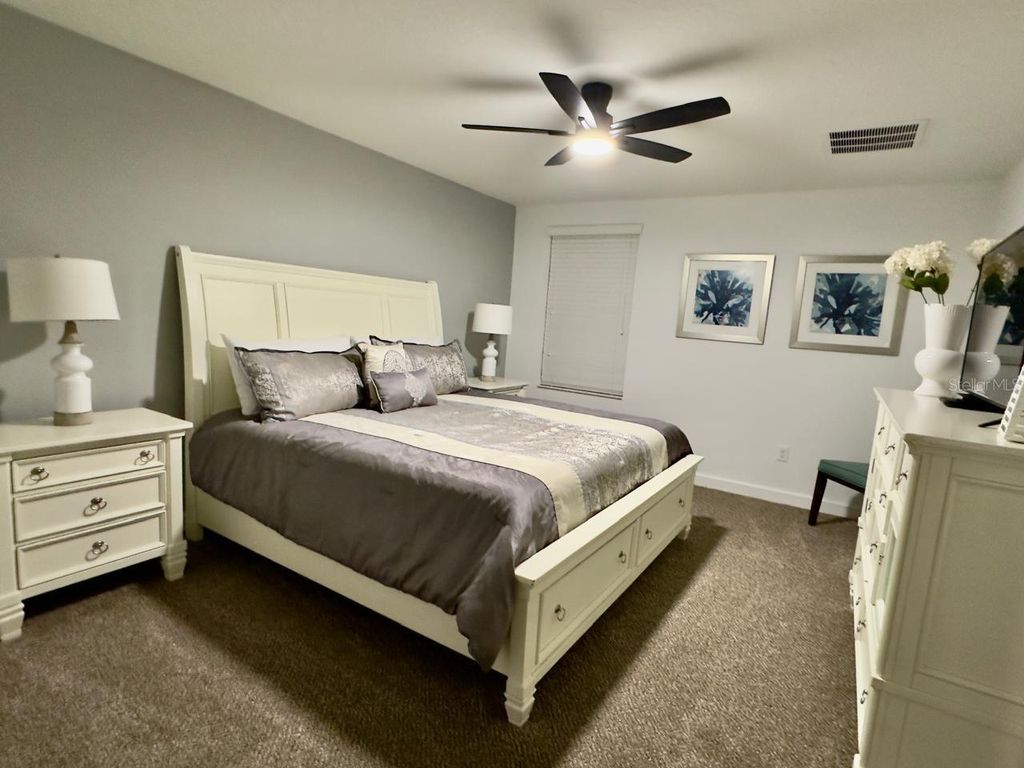 Image 16 of property listing at 1477 ROLLING FAIRWAY DRIVE, Davenport, FL 33896