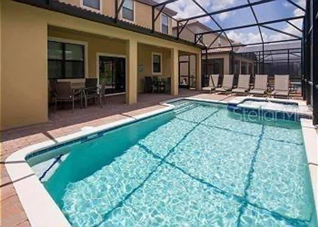 Image 3 of property listing at 1477 ROLLING FAIRWAY DRIVE, Davenport, FL 33896