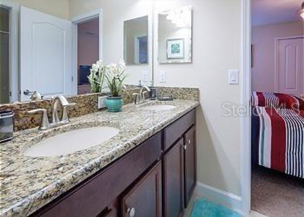Image 40 of property listing at 1477 ROLLING FAIRWAY DRIVE, Davenport, FL 33896