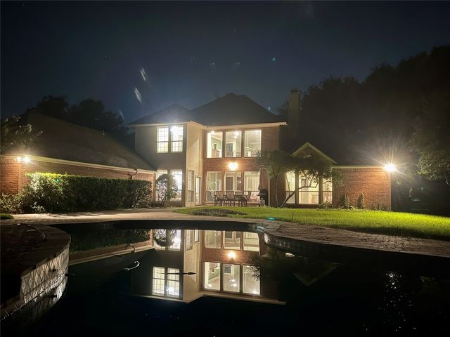 6907 Marina Shores Court, Arlington, TX 76016