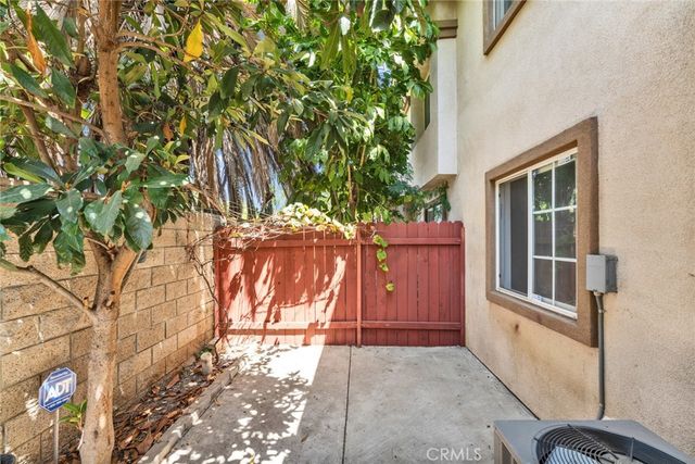 535 W D L, Ontario, CA 91762