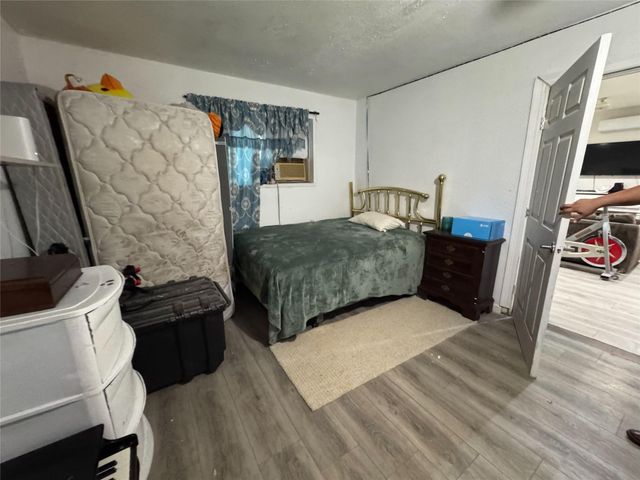 108 Road 5126, Cleveland, TX 77327