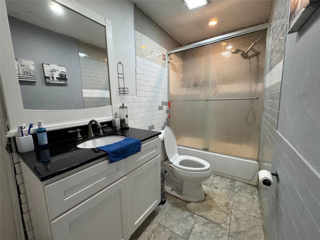 108 Road 5126, Cleveland, TX 77327