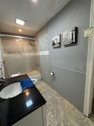 108 Road 5126, Cleveland, TX 77327