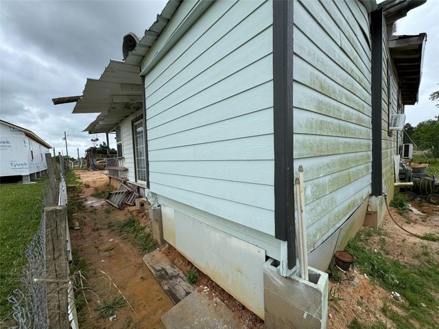 108 Road 5126, Cleveland, TX 77327