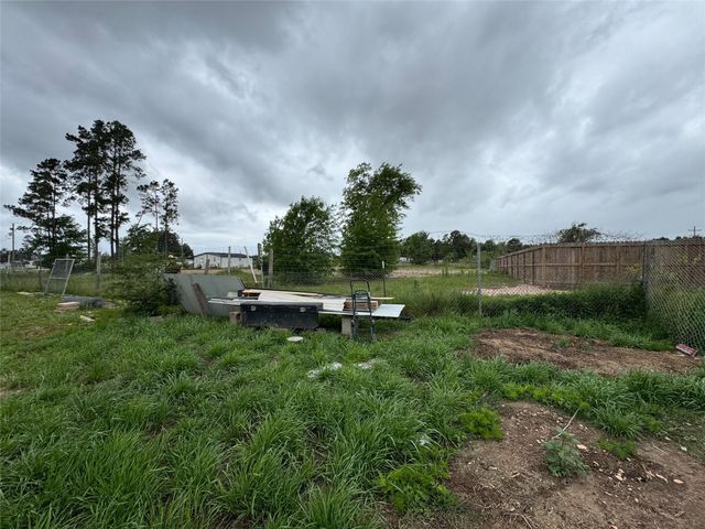 108 Road 5126, Cleveland, TX 77327