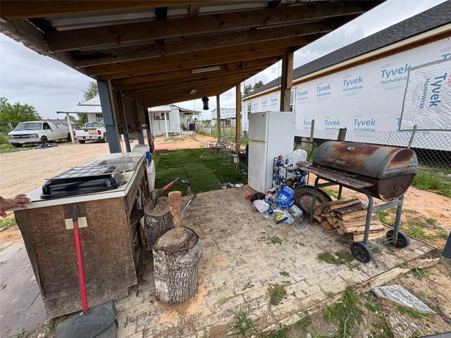 108 Road 5126, Cleveland, TX 77327