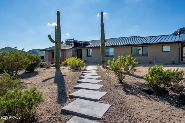 5201 E ROCKAWAY HILLS Drive, Cave Creek, AZ 85331