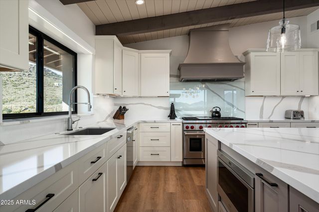 5201 E ROCKAWAY HILLS Drive, Cave Creek, AZ 85331