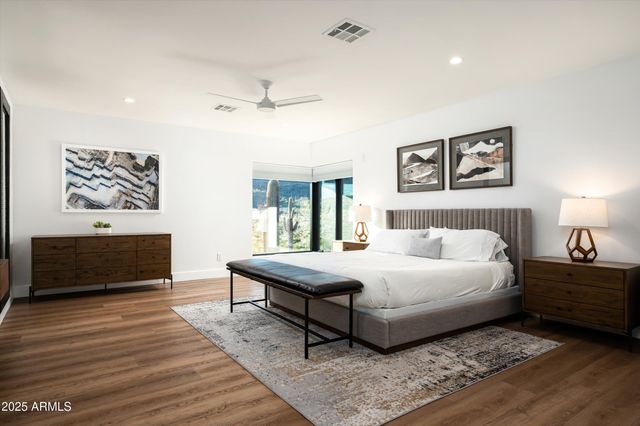 5201 E ROCKAWAY HILLS Drive, Cave Creek, AZ 85331