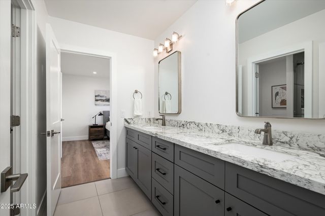 5201 E ROCKAWAY HILLS Drive, Cave Creek, AZ 85331