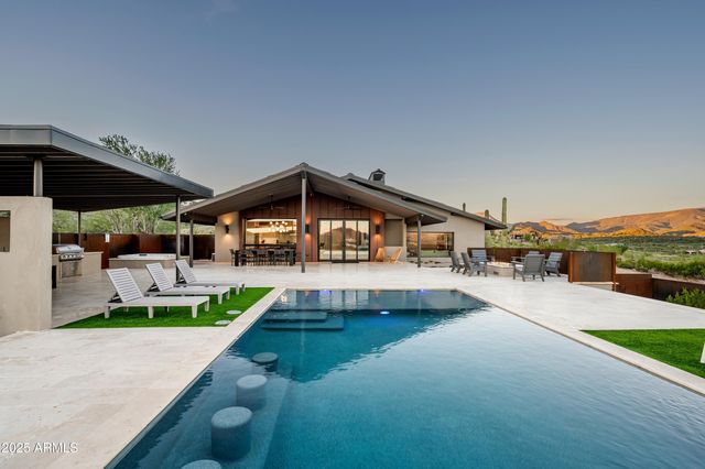 5201 E ROCKAWAY HILLS Drive, Cave Creek, AZ 85331