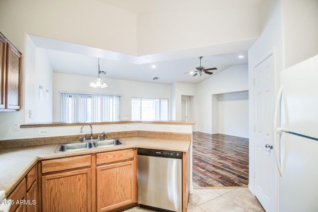 2586 W BARTLETT Way, San Tan Valley, AZ 85144